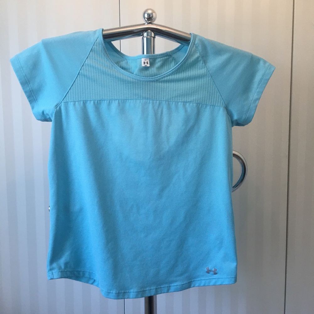 Under Armour blue thin stripe tee Size S